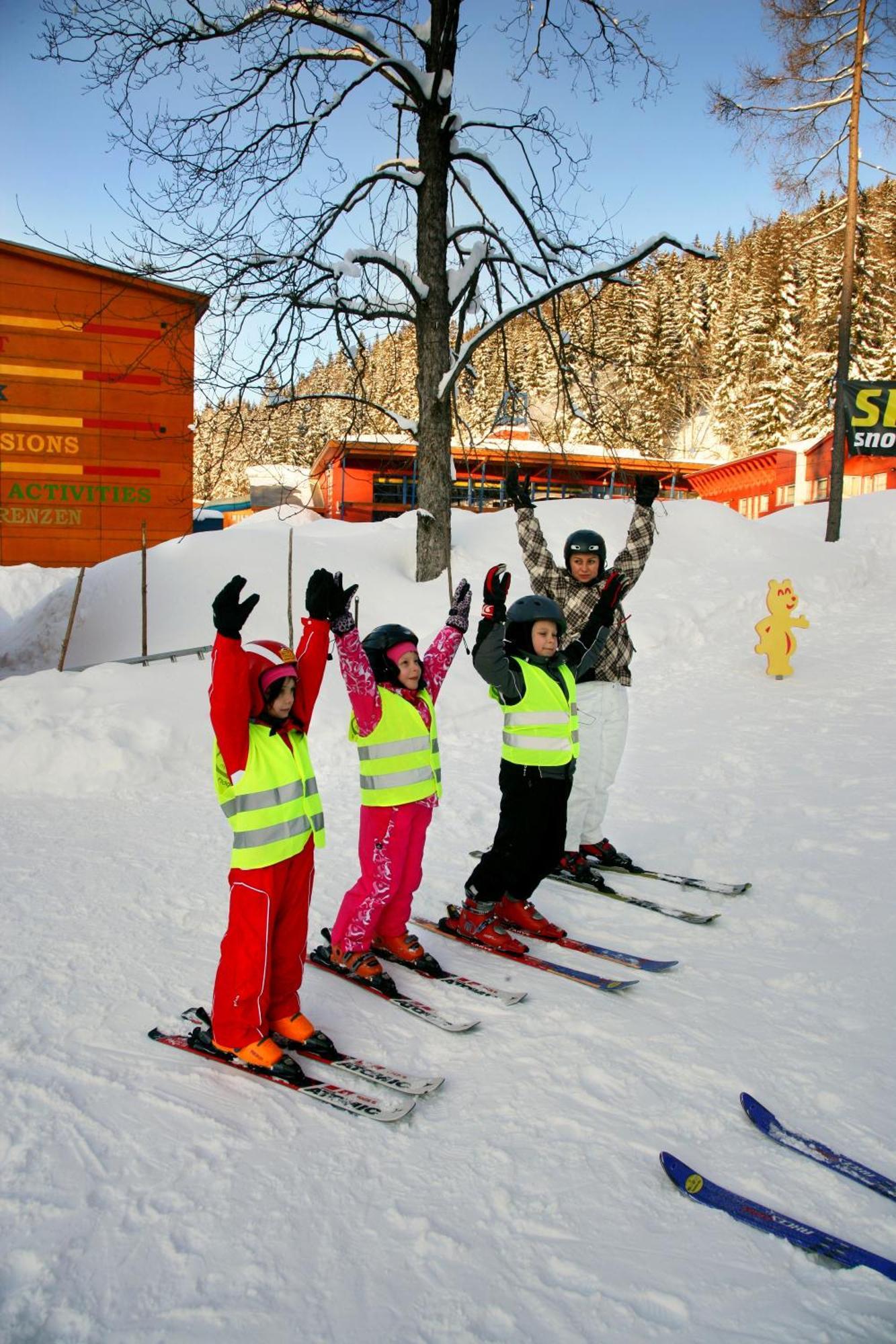 Aqua Park Spindleruv Mlyn Hotel Exterior photo