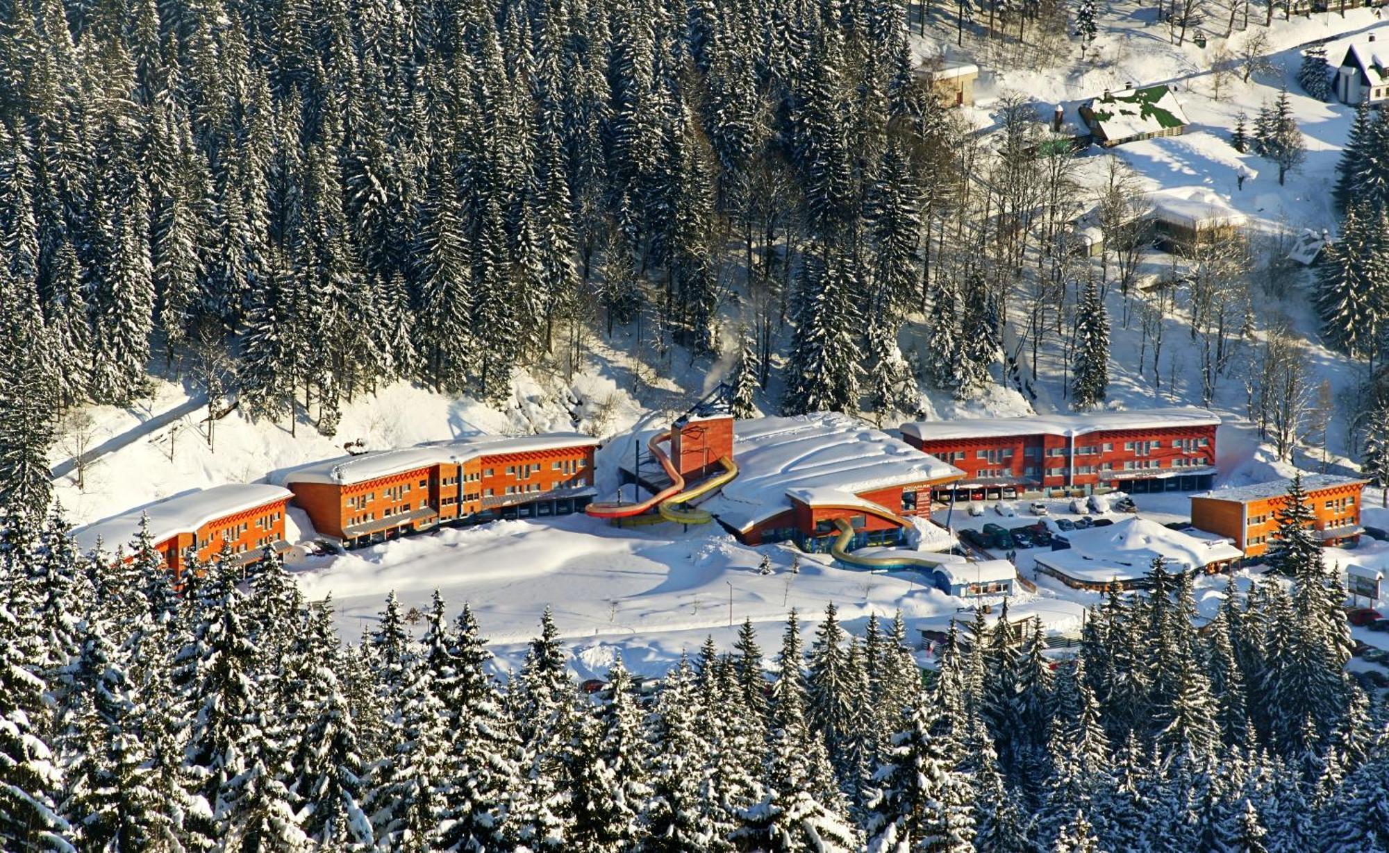 Aqua Park Spindleruv Mlyn Hotel Exterior photo