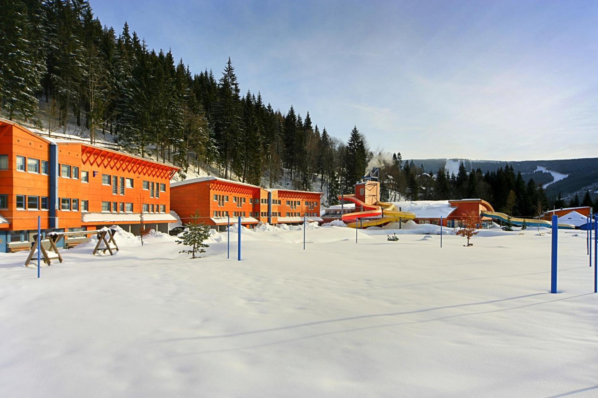 Aqua Park Spindleruv Mlyn Hotel Exterior photo